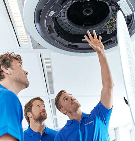 Air conditioner maintenance photograph from the existing website